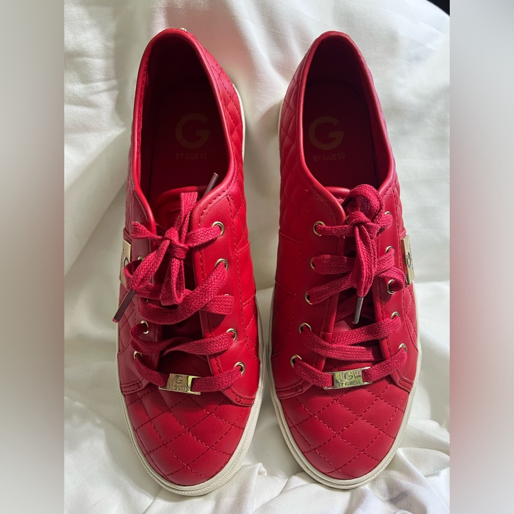 G by Guess Unisex Red GGBacker2 Low Top Lace Up Fashion Sneakers Size 11M